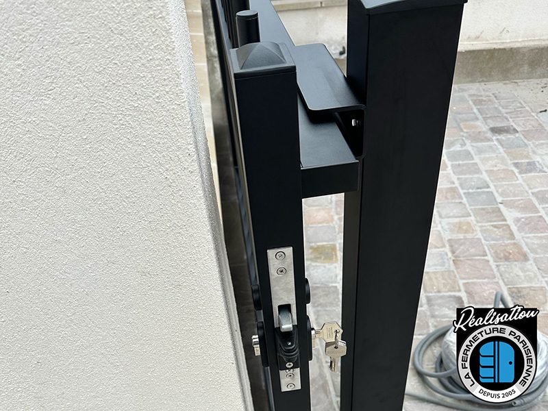 Portail Moncontour Kostum dans les Yvelines- La Fermeture Parisienne
